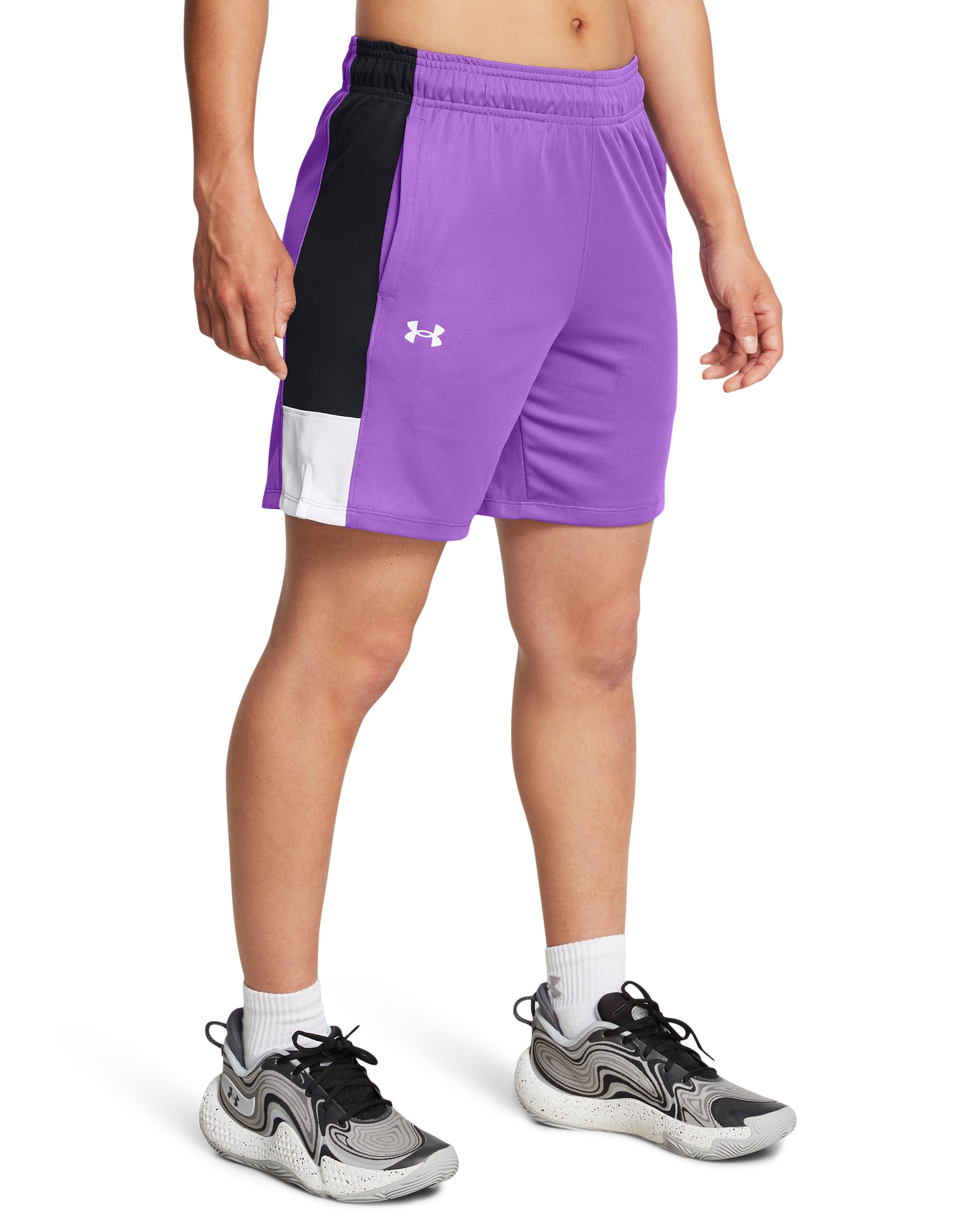 UA Zone Women's 6.75 Shorts 21