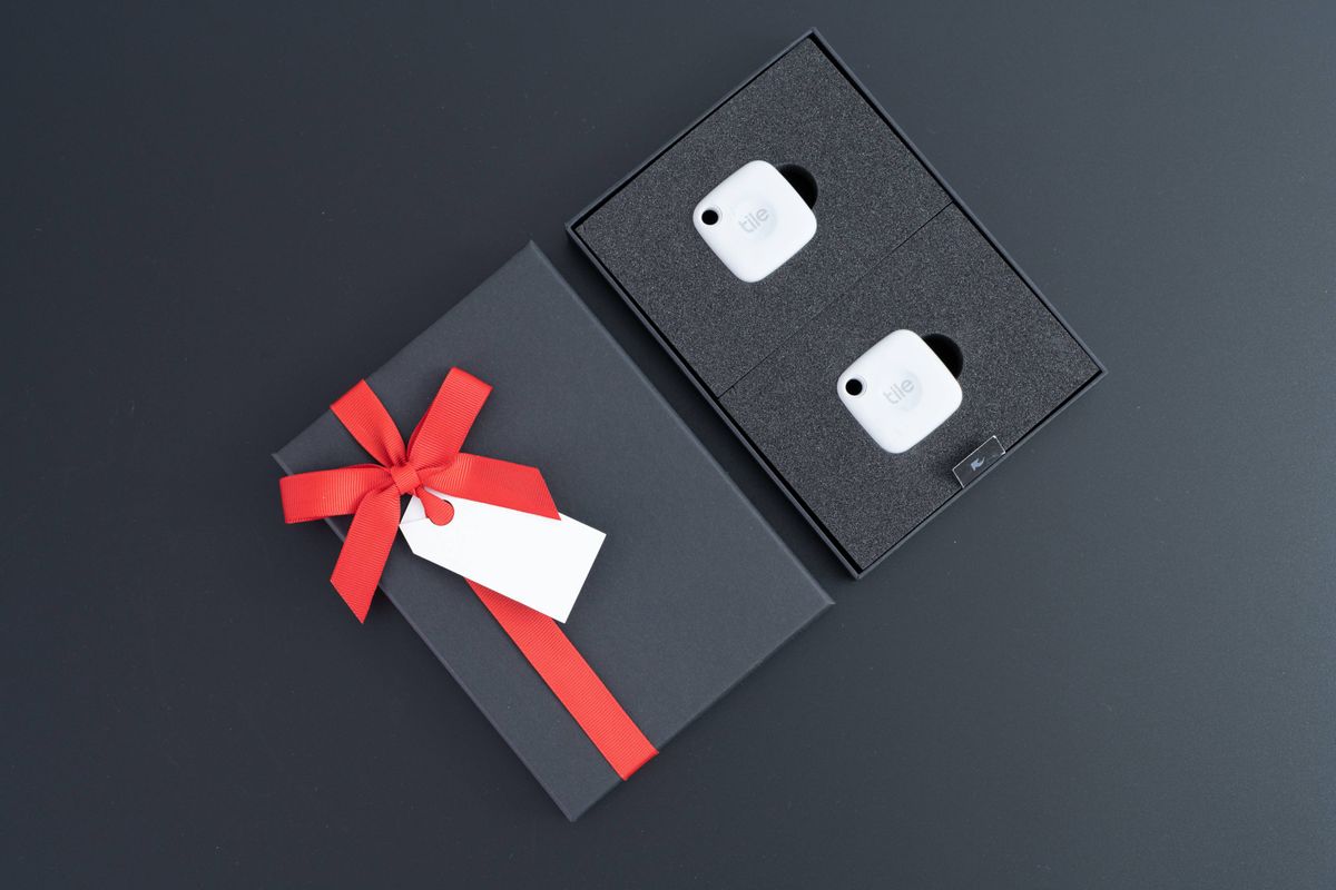 Tile Mate 2-Pack Bluetooth Tracker - Thumbnail 4