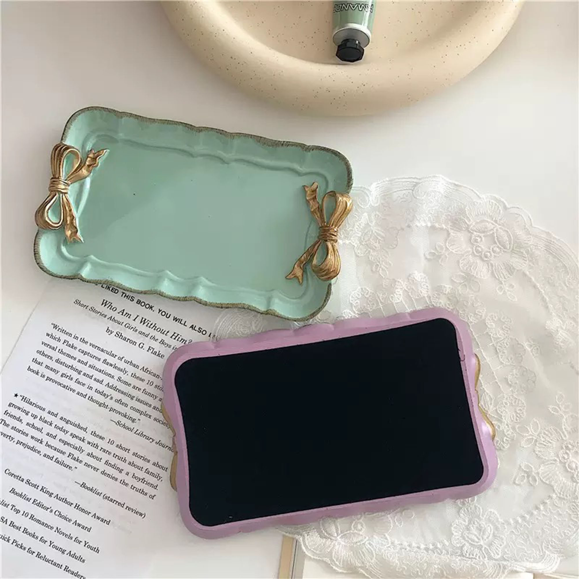 Bow Decorated Resin Jewelry Dish 5