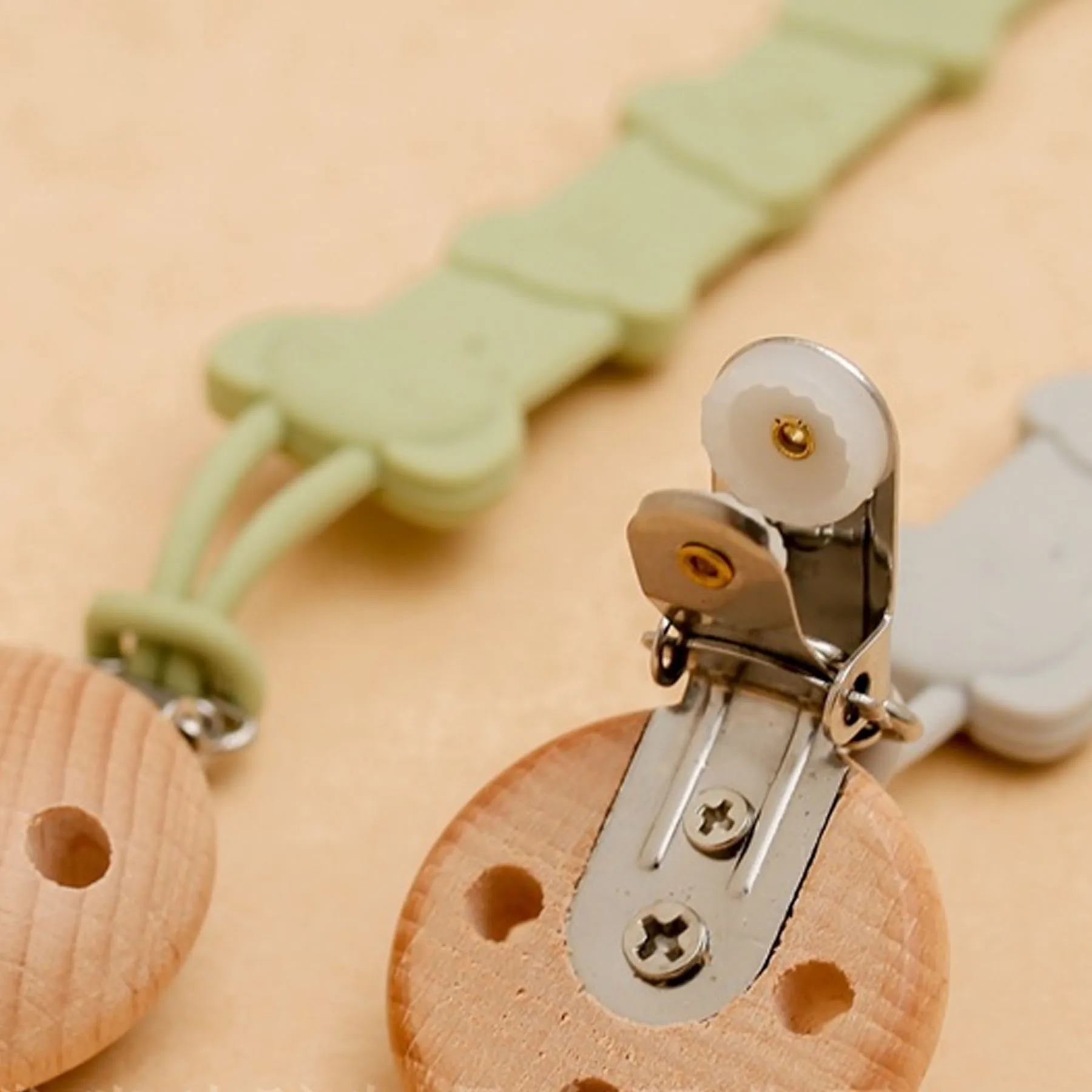 Beech Three Hole Pacifier Chain 11