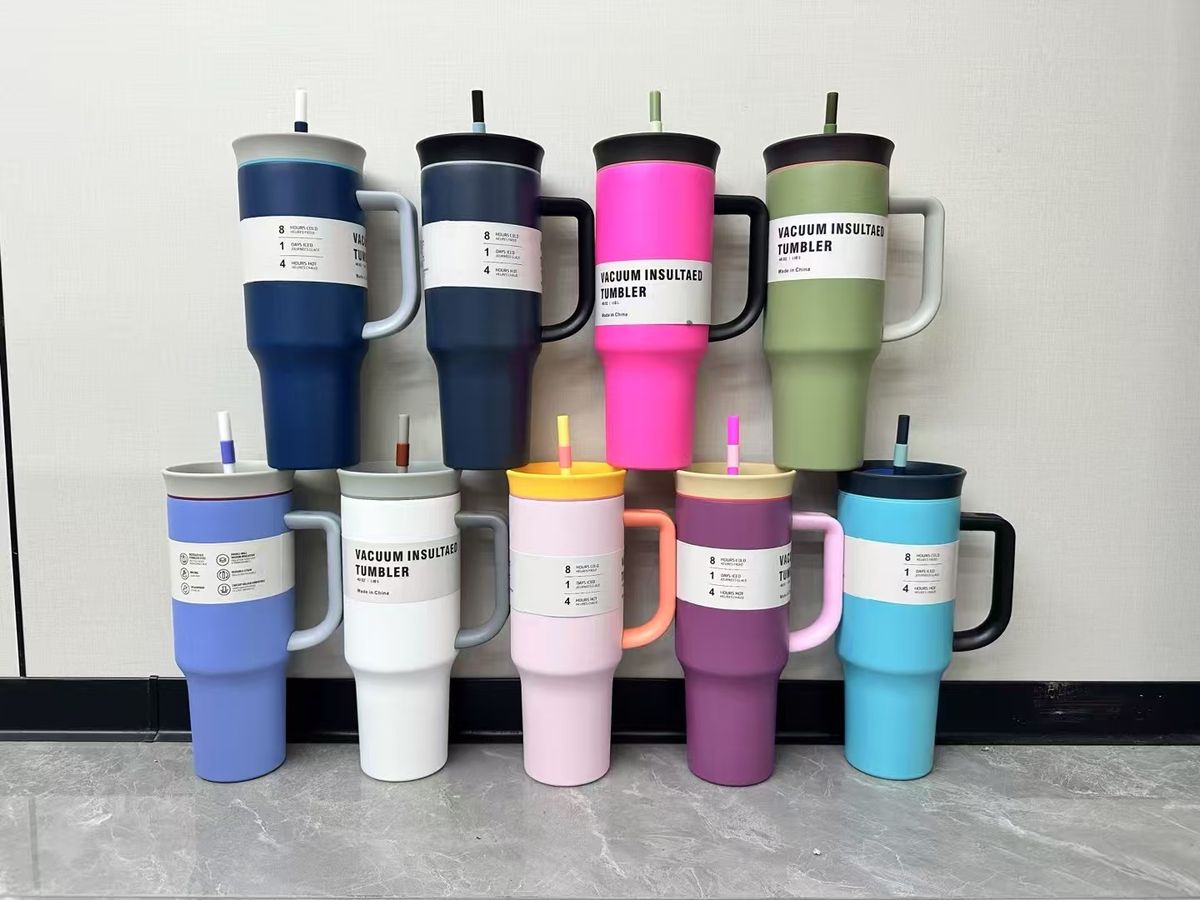 40 oz Tumbler With a Handle