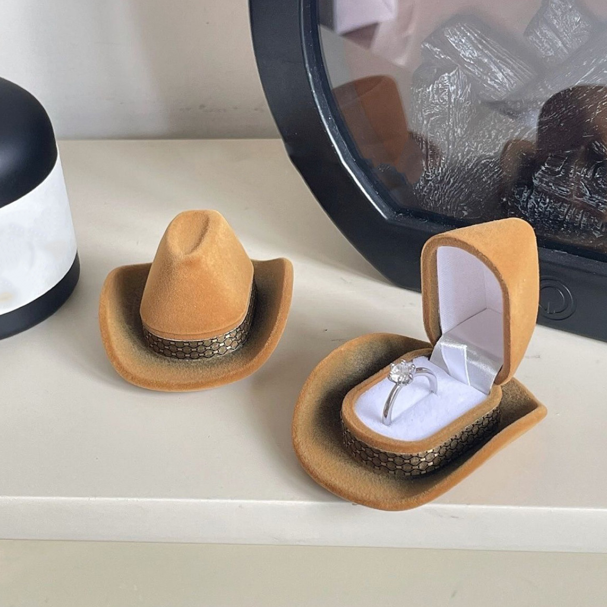Western Cowboy Hat Velvet Ring Presentation Box 6