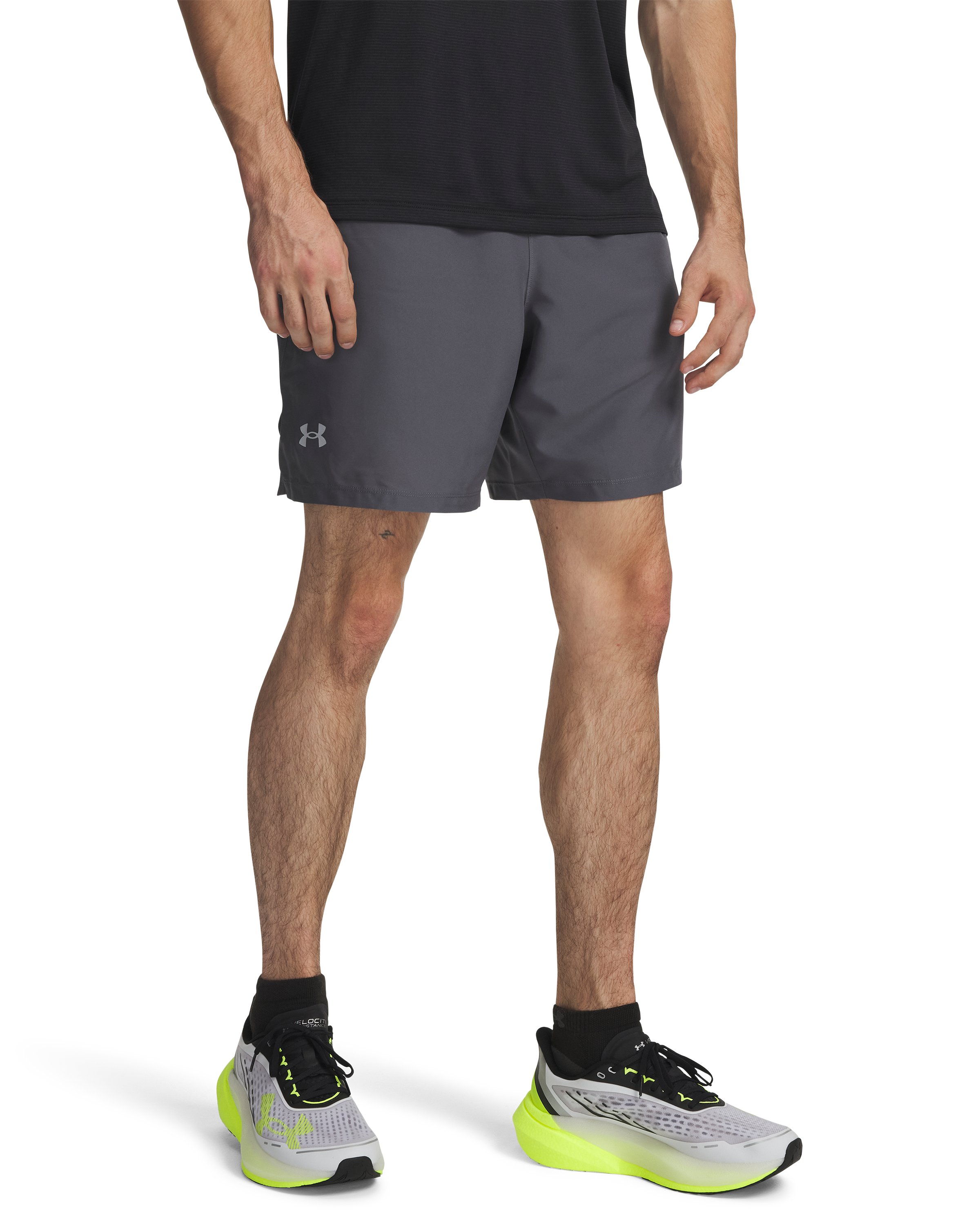 UA Launch Men's 7 Shorts 33
