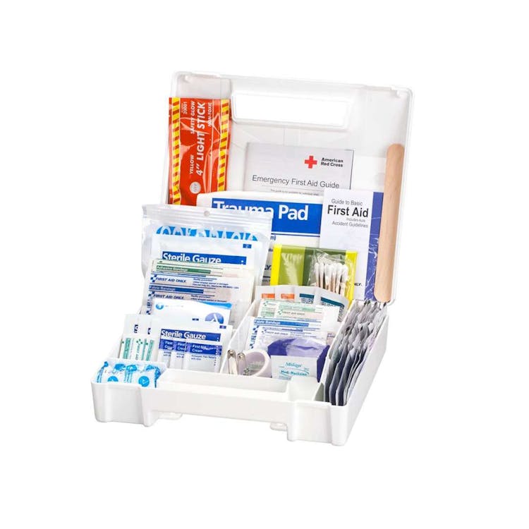 American Red Cross Deluxe Auto First Aid Kit 3