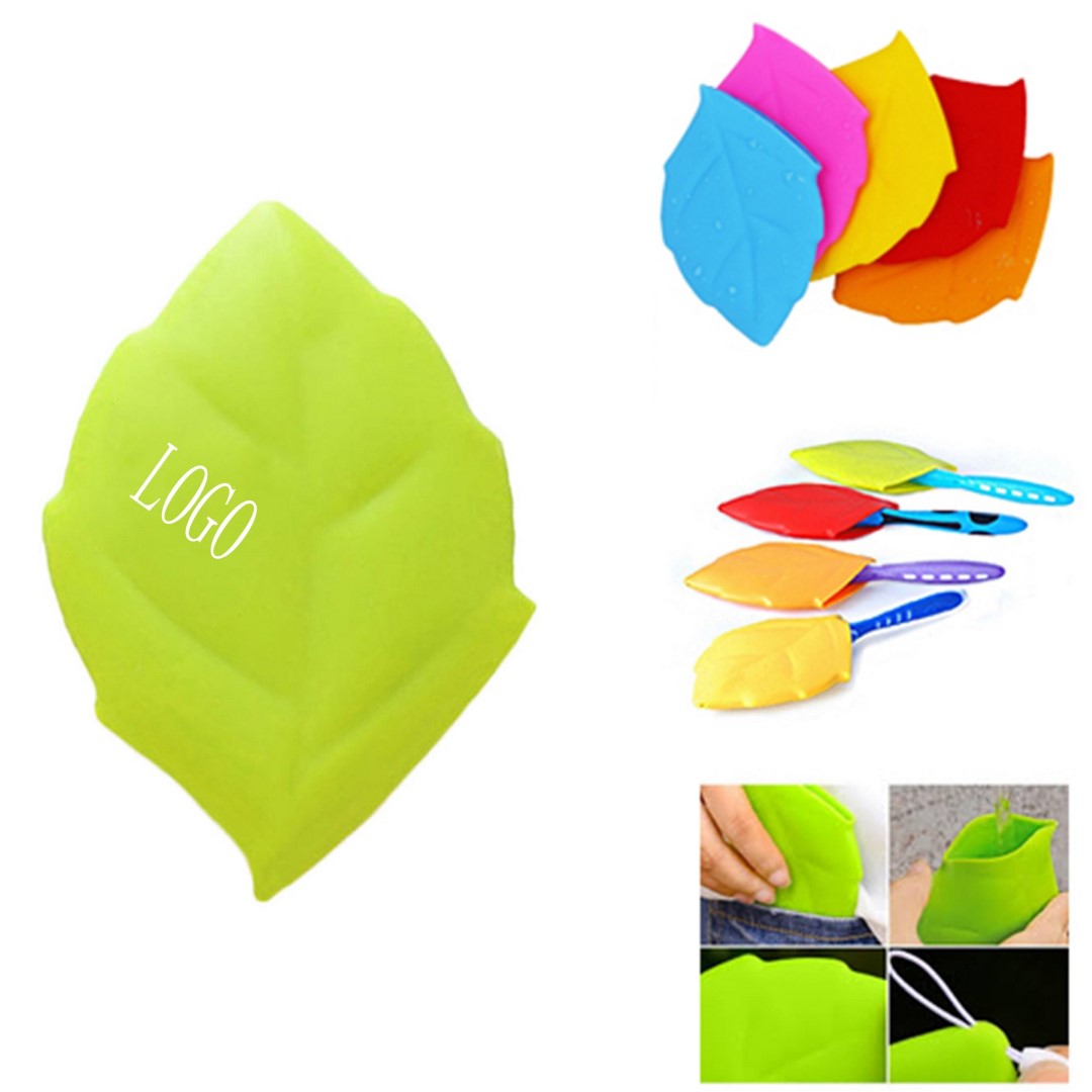 Silicone Outdoor Folding Maple Leaf-shaped Drink Cup