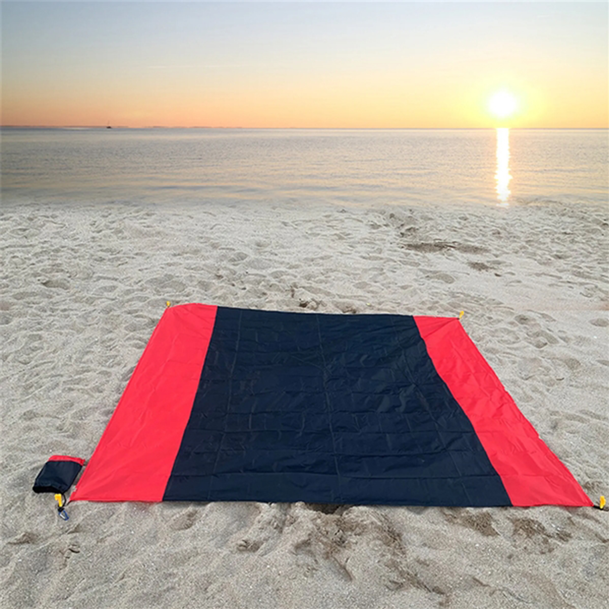 Portable Waterproof Beach Blanket 18