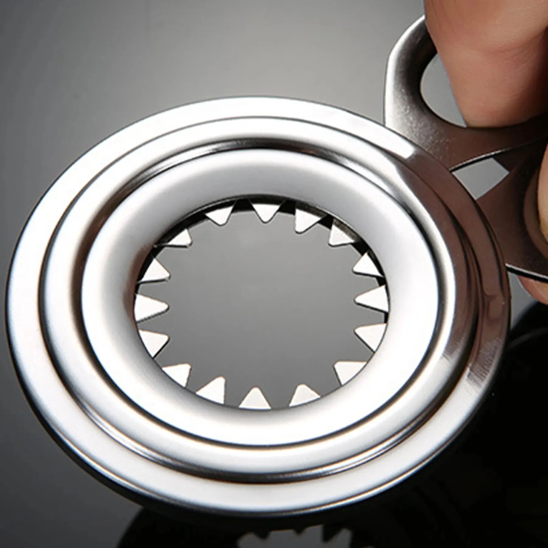 Stainless Steel Manual egg opener 9