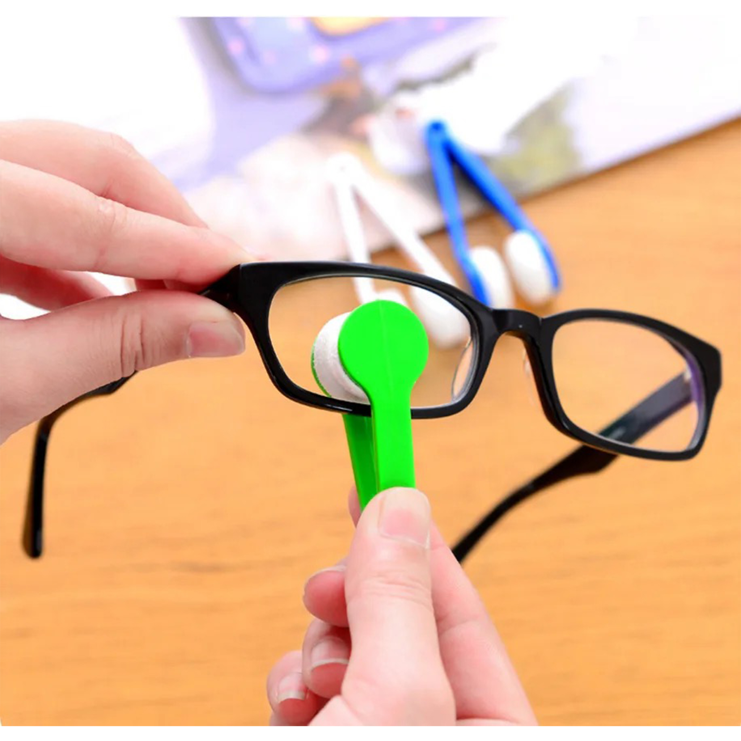 Dual-Sided Portable Lens Cleaner for Effortless Glasses Care 9