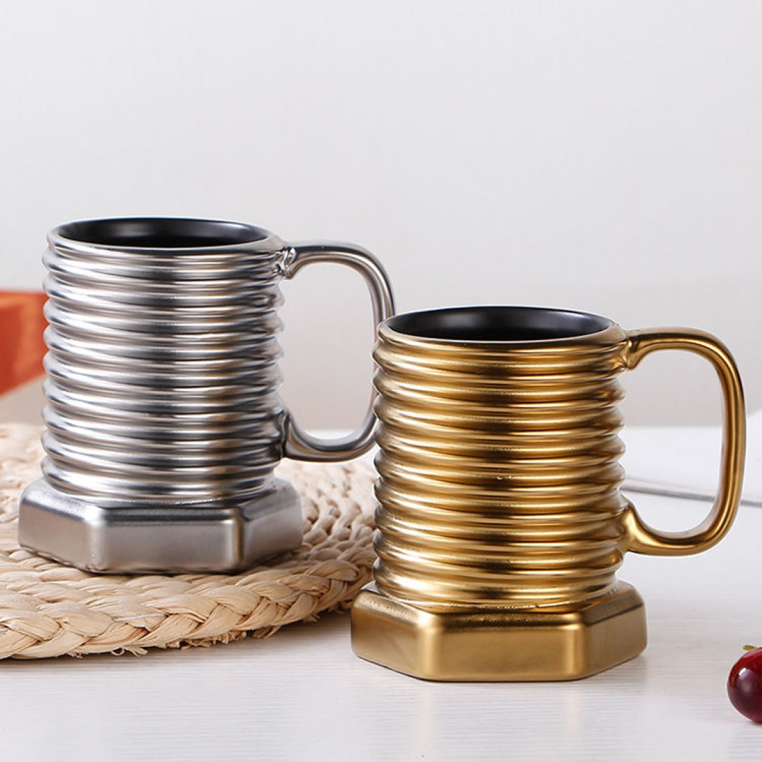 Personalized Creative Ceramic Mug With Screw Design