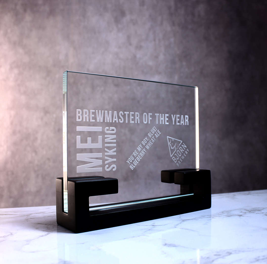 Classic Award (8"x8")