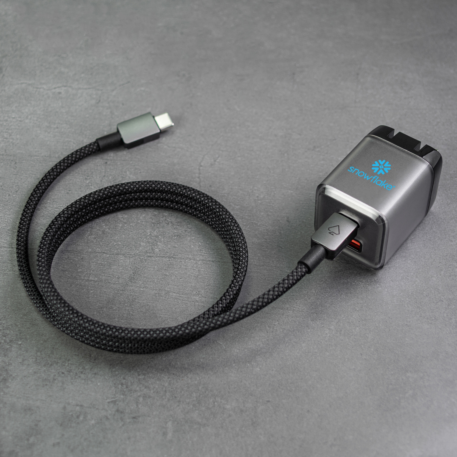 MagCord - Tangle-Free Magnetic 60W GaN Cable + Charging Block Gift Set 18