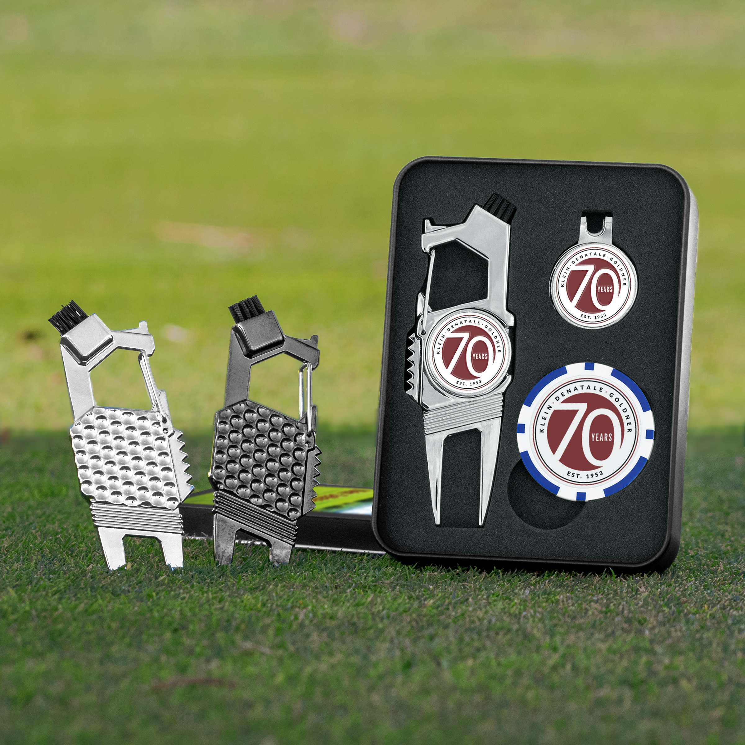 Golf n' Brew Divot Tool Set w/ Poker Chip 31