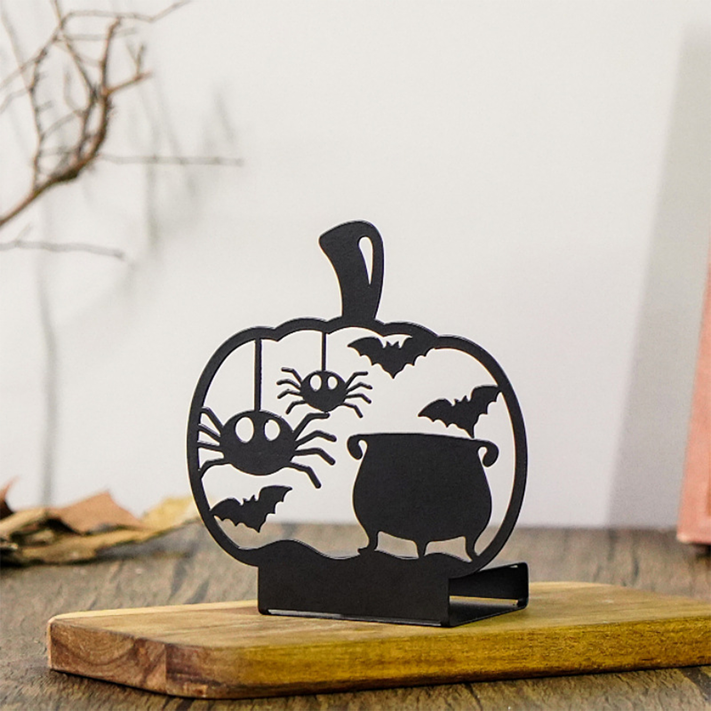 Iron Pumpkin Silhouette Decoration Creates A Halloween Atmosphere 10