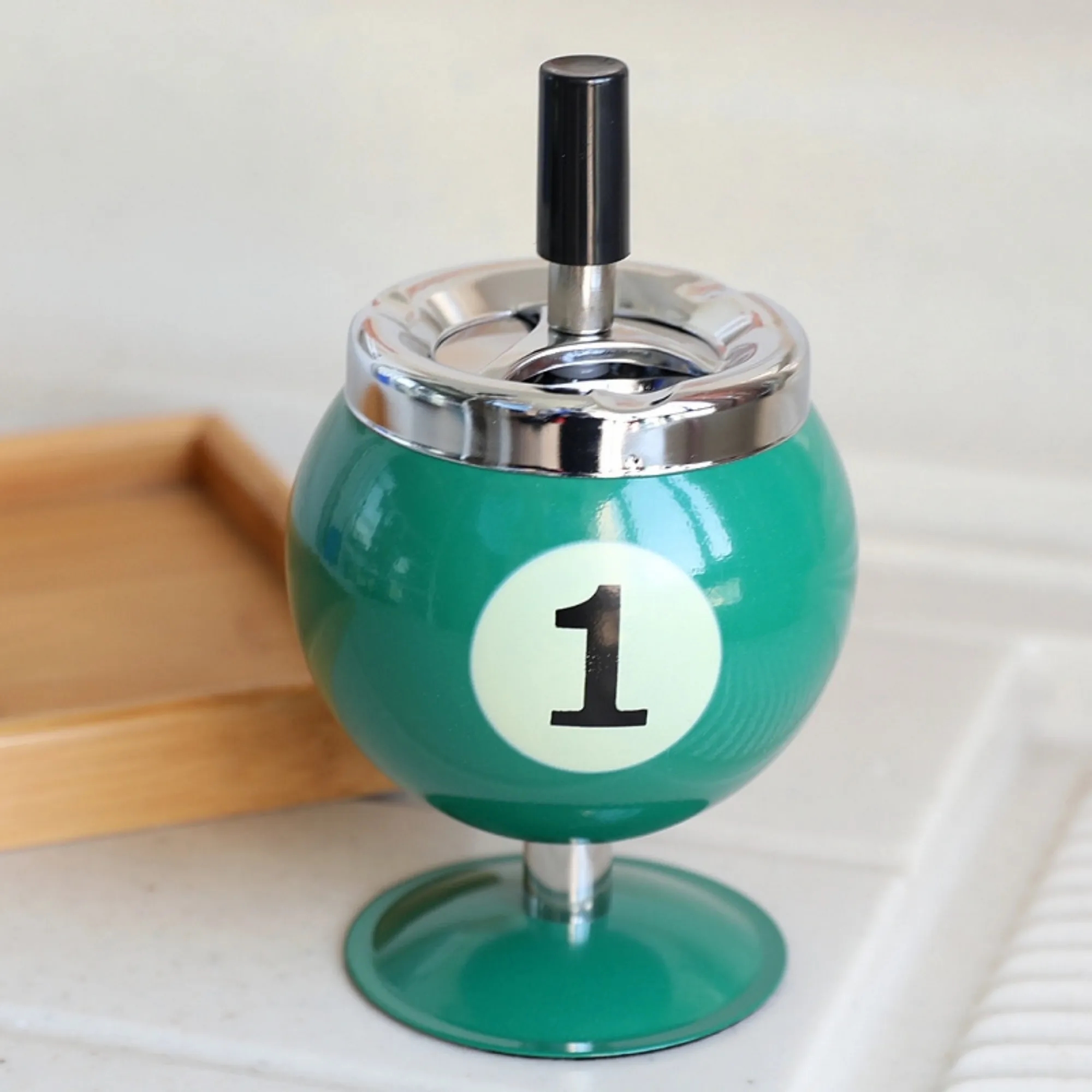Rotating Windproof Desk Ashtray 10