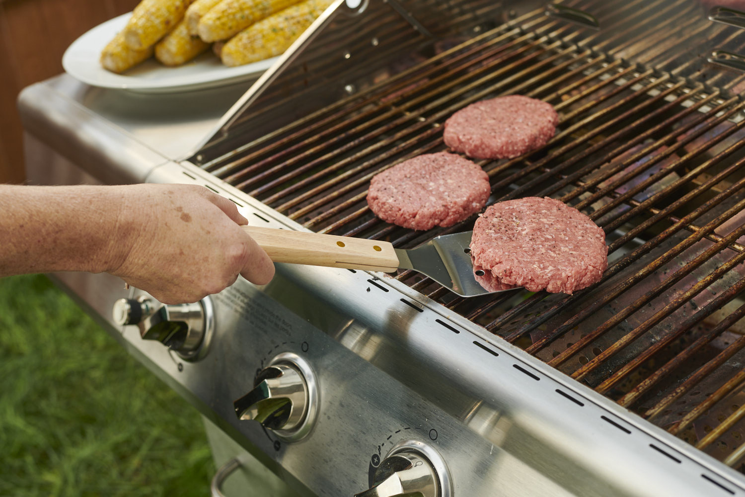 Deluxe Collection BBQ Set 18