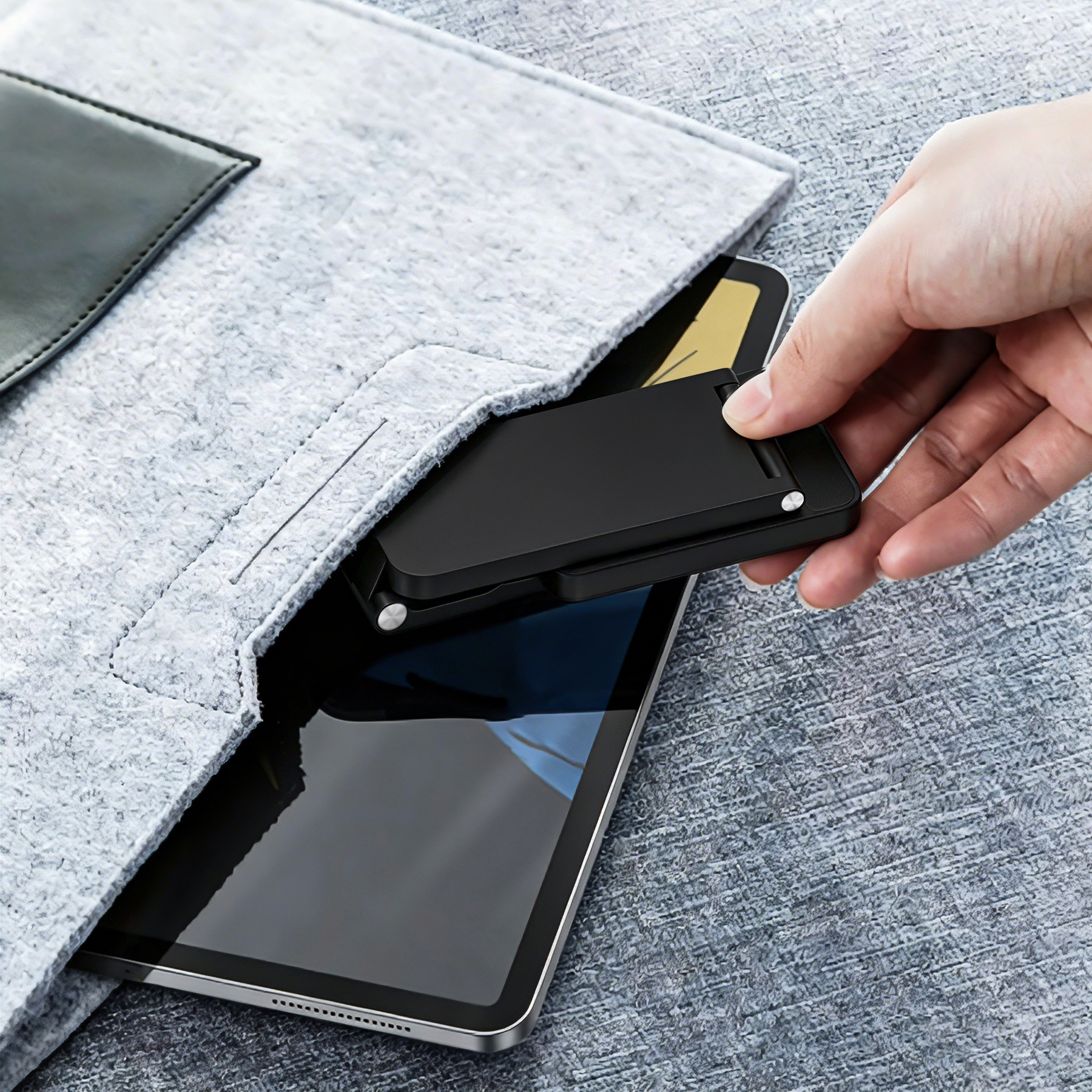 3-in-1 15W Wireless Charging Stand 24
