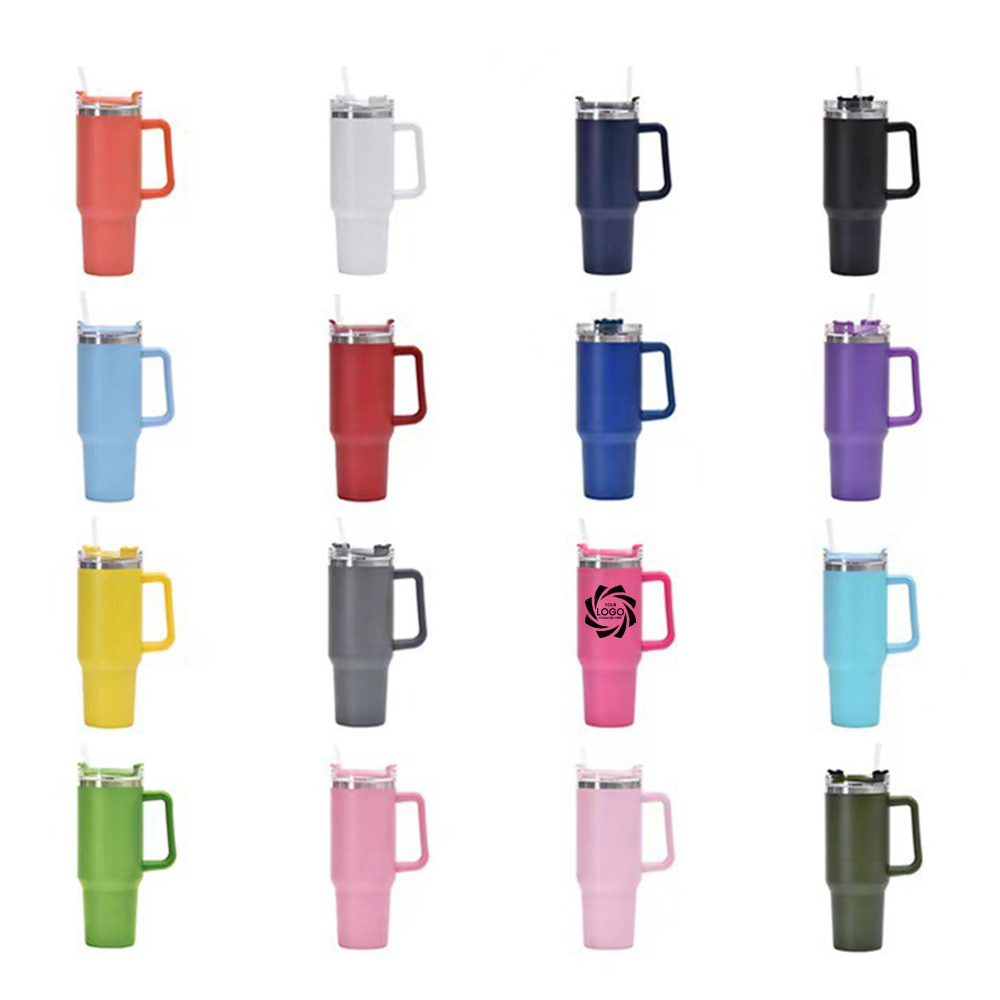 Travel mug with straw