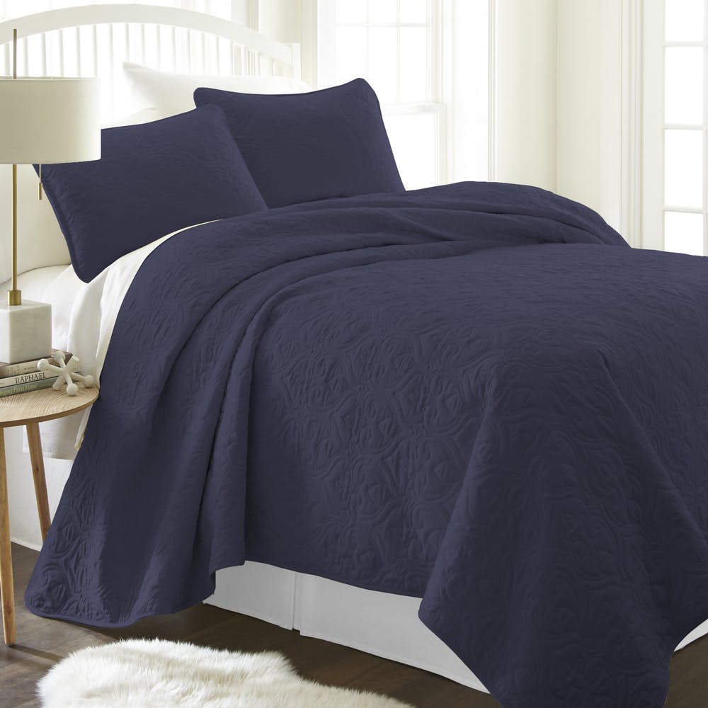 Premium Quilted Coverlet Sets - Navy Queen Damask Pattern 3 Piece 3