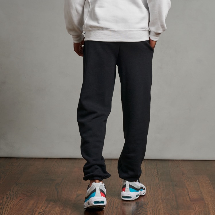 RUSSELL ATHLETIC DRI-POWER® Pocketed Closed-Bottom Sweatpant 27