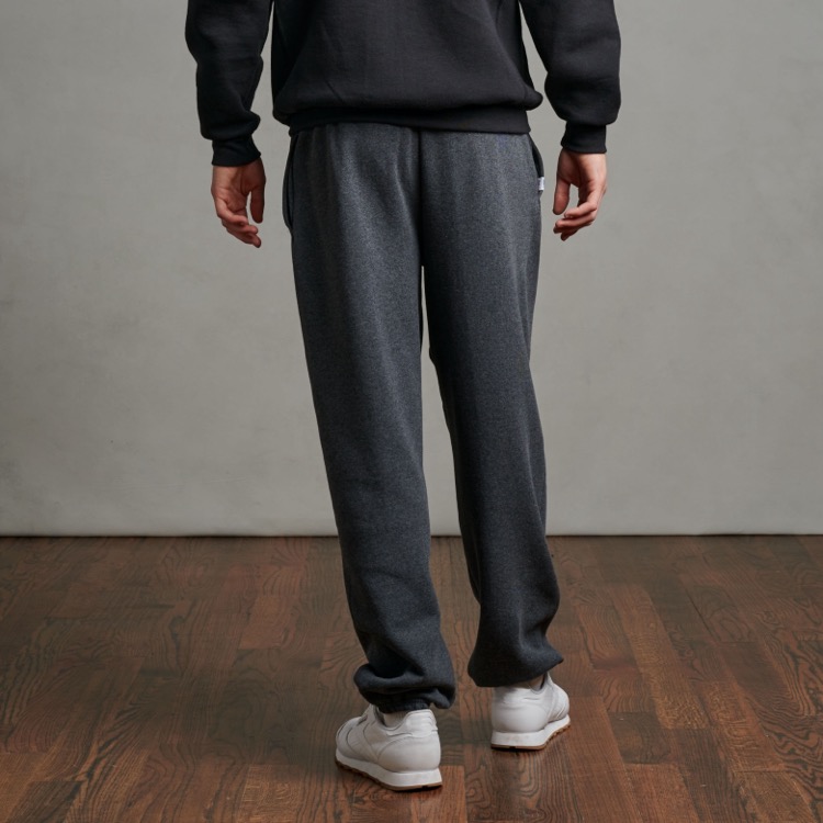 RUSSELL ATHLETIC DRI-POWER® Pocketed Closed-Bottom Sweatpant 23
