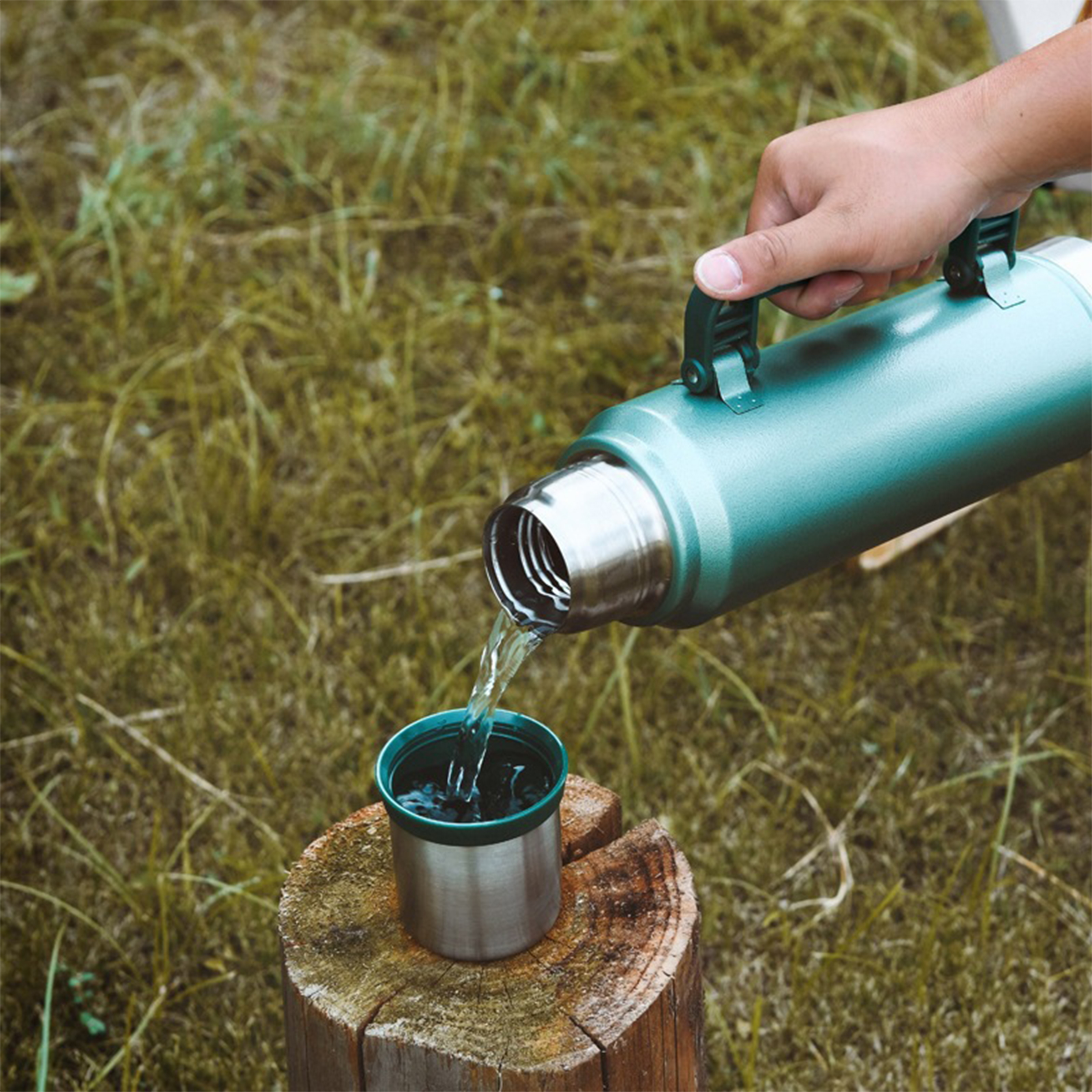 44OZ Stainless Steel Insulated Water Bottle 7