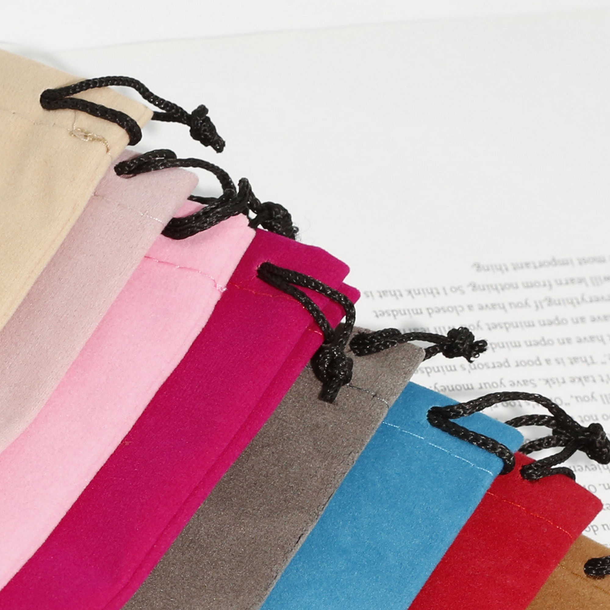 Colourful Drawstring Cuff Glasses Pouch 16