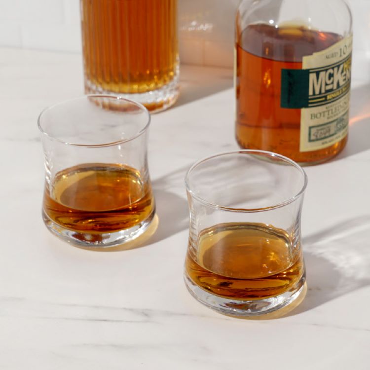 TRUE Bourbon Glass - Thumbnail 4