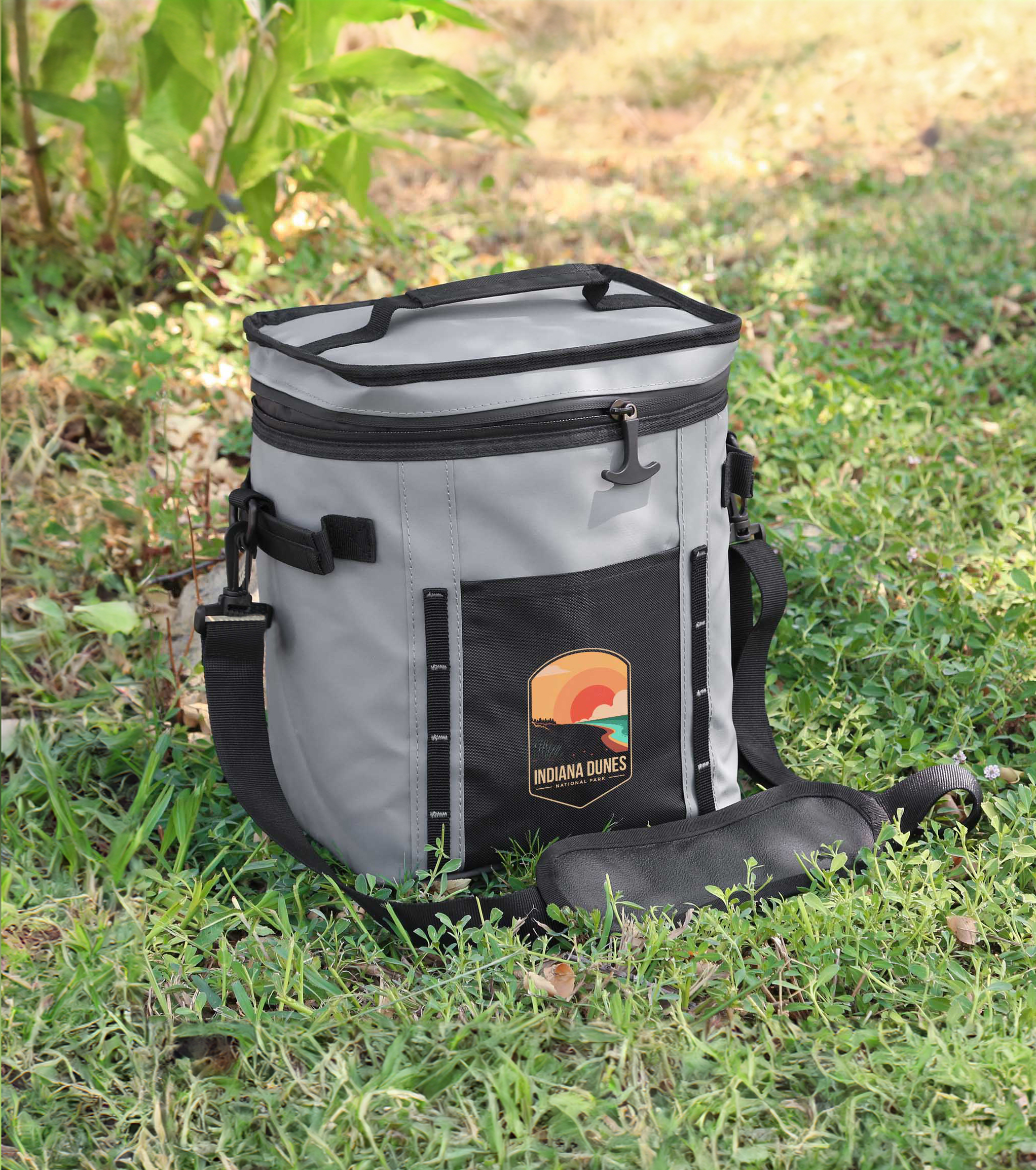 Frosty Cooler Bag: 12 Can