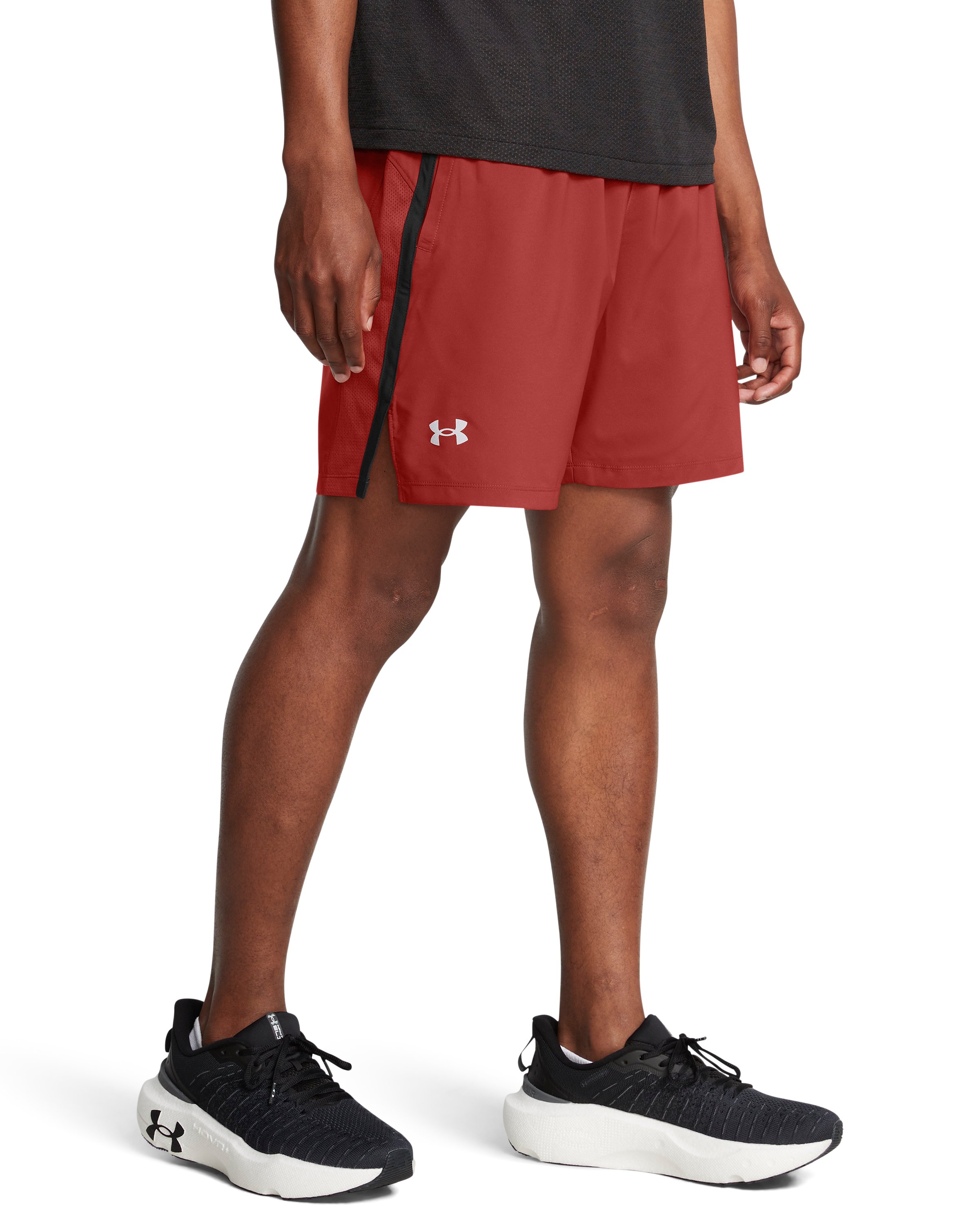 UA Launch Men's 7 Shorts 46