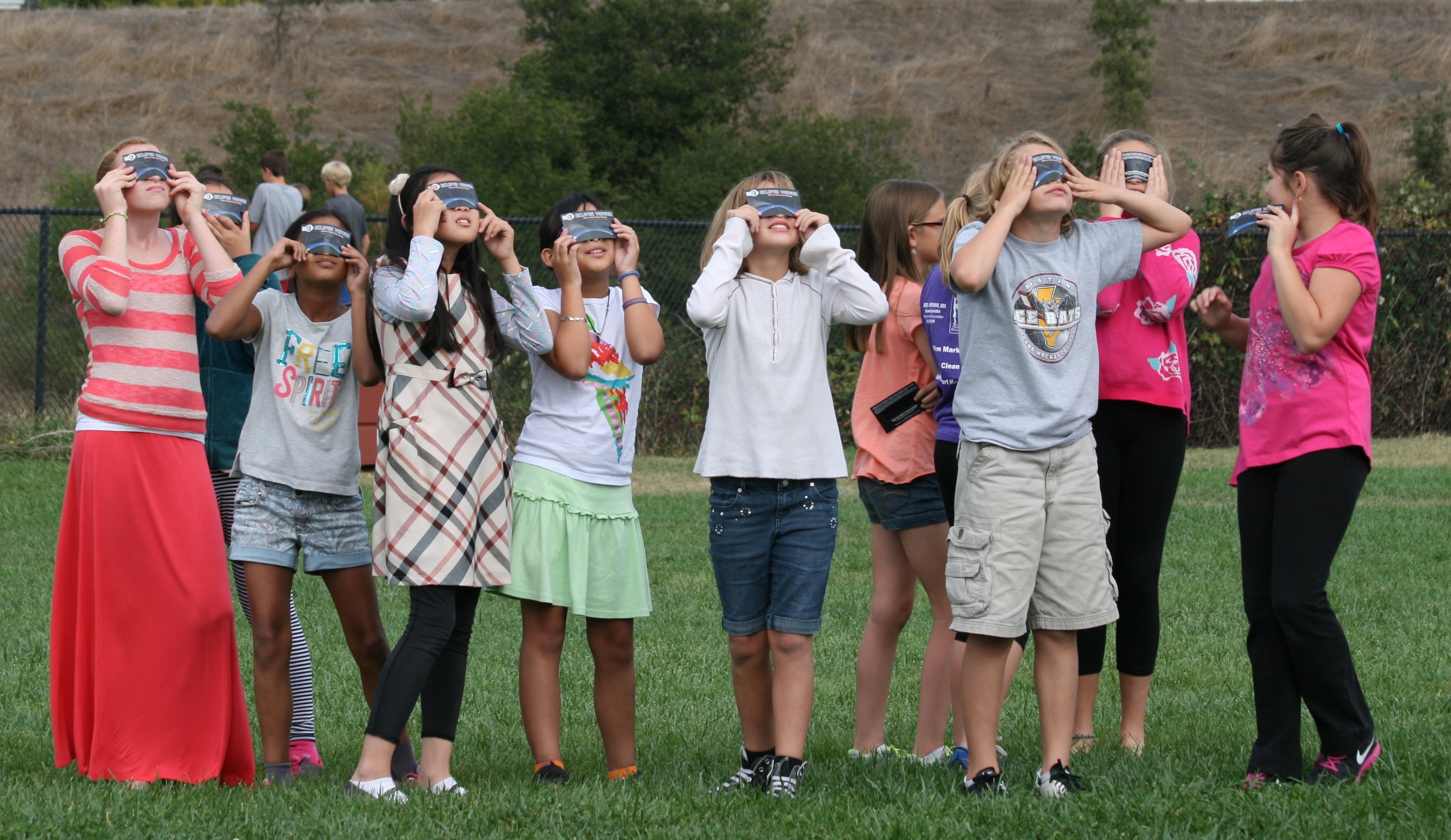 Solar Eclipse Viewer - Stock (Blue Eclipse) 8