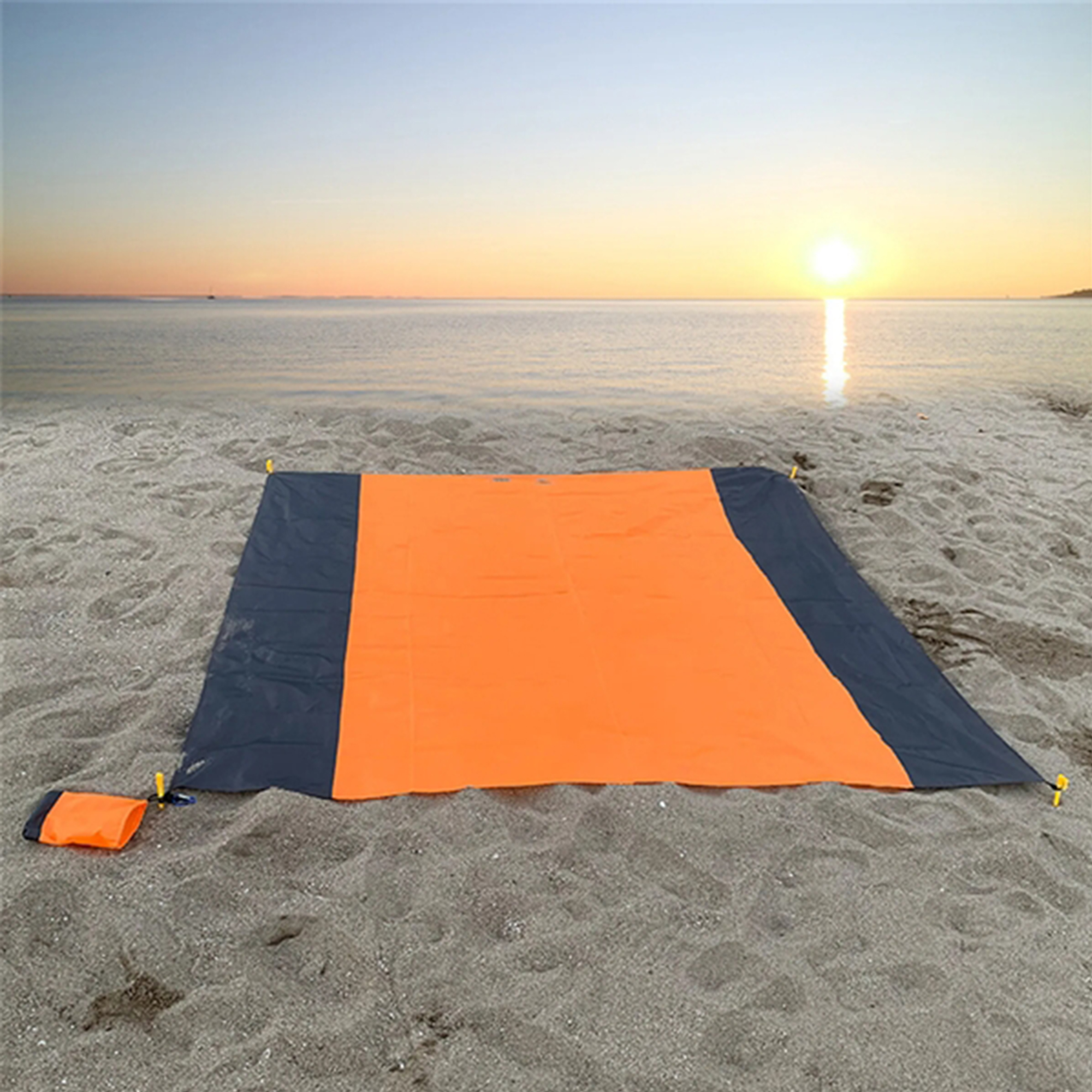 Portable Waterproof Beach Blanket 12