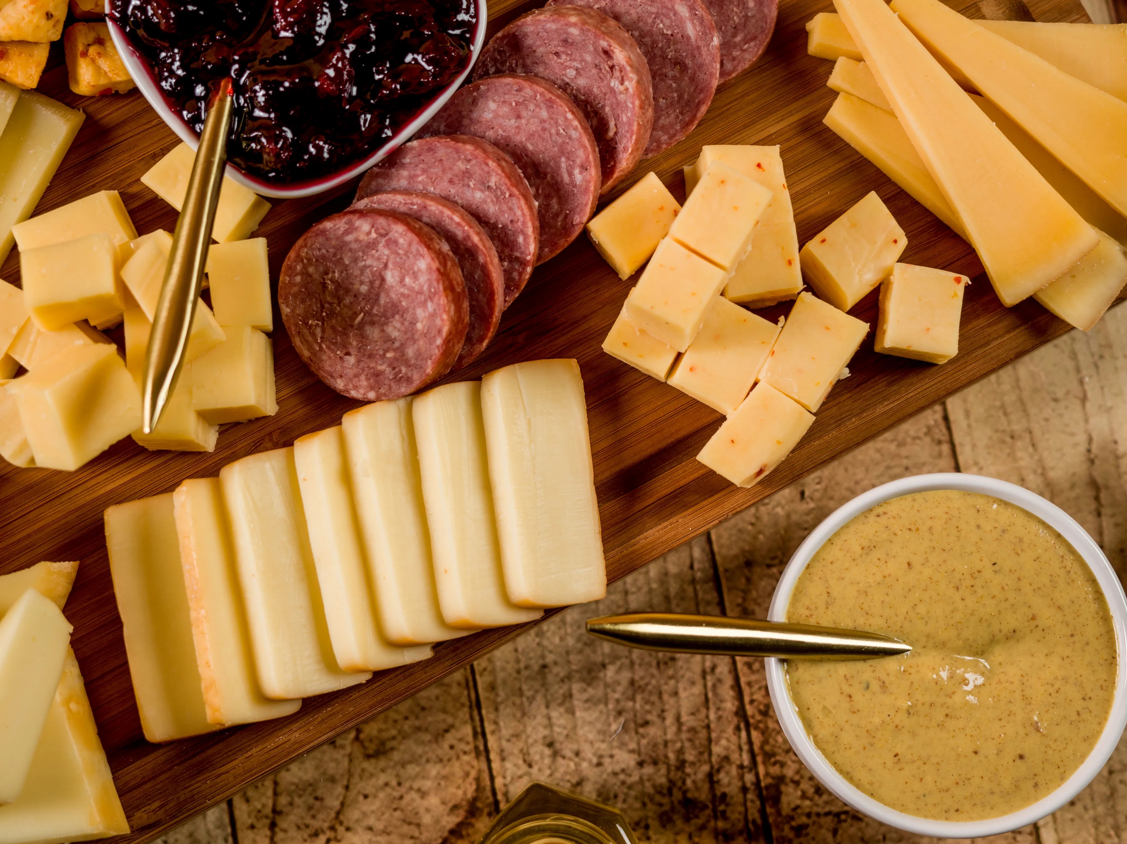 Cheese Bros. Deluxe Taste of Wisconsin Gift Pack 8