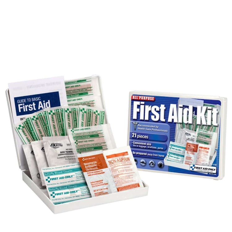 Travel First Aid Kit - 21 Piece 3