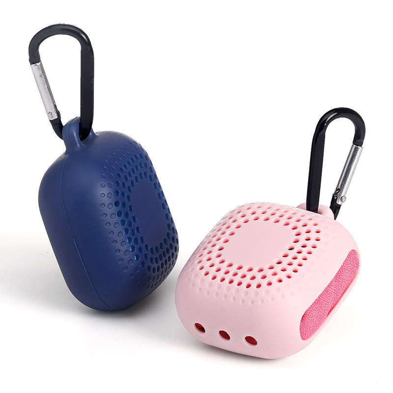 Portable Cooling Towel with Silicone Case 6
