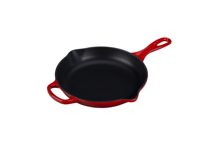 Le Creuset 9-inch Signature Skillet 1