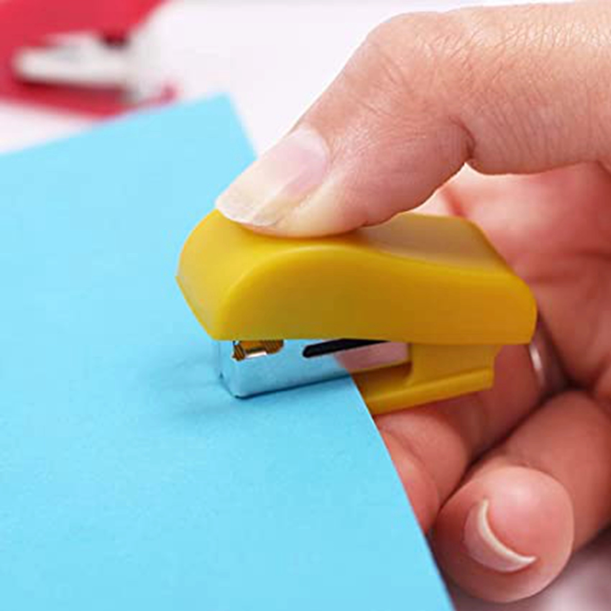 Mini stapler 9