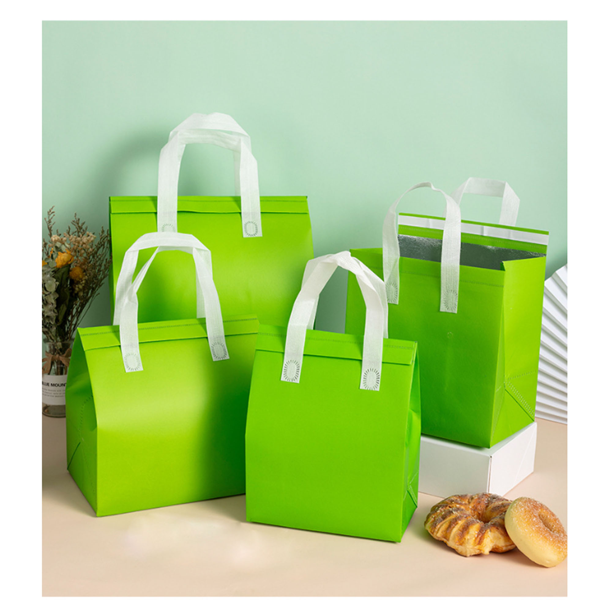 Eco-Friendly Kraft Paper Insulated Takeaway Cooler Bag 11