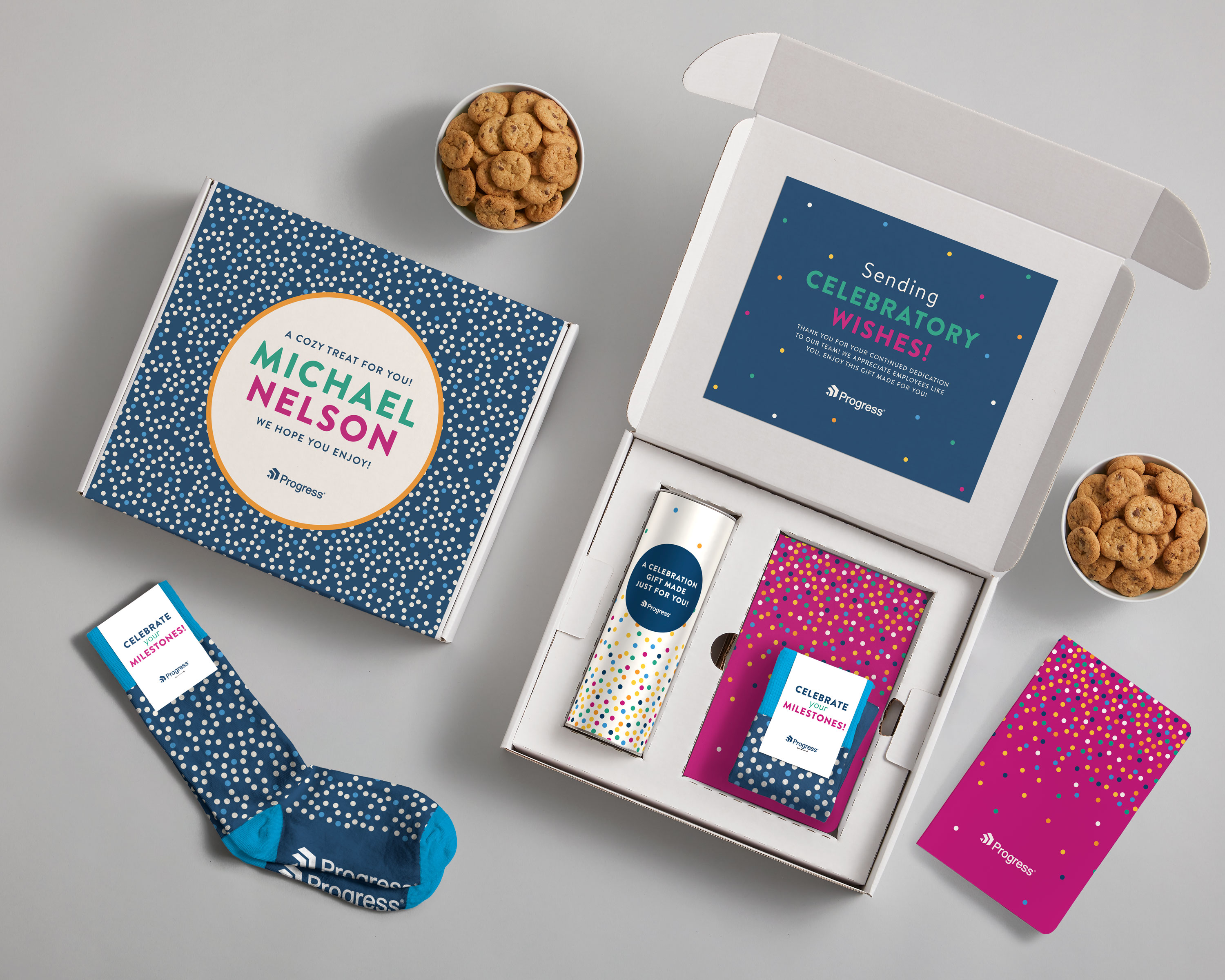 Medium Cozy Gift Box 8
