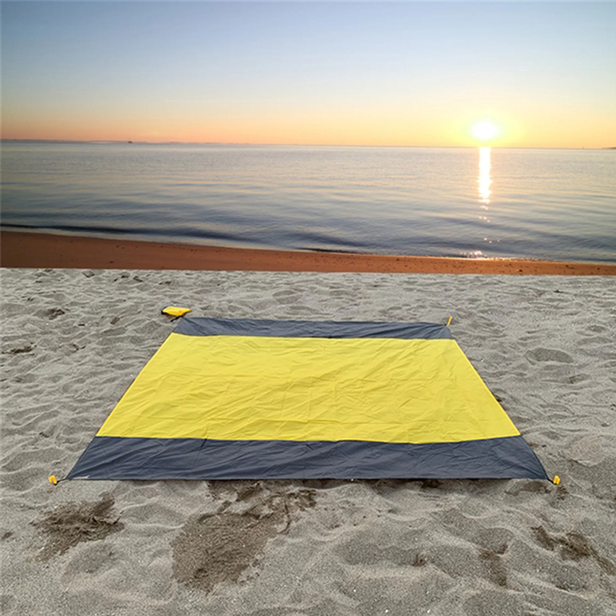 Portable Waterproof Beach Blanket 21